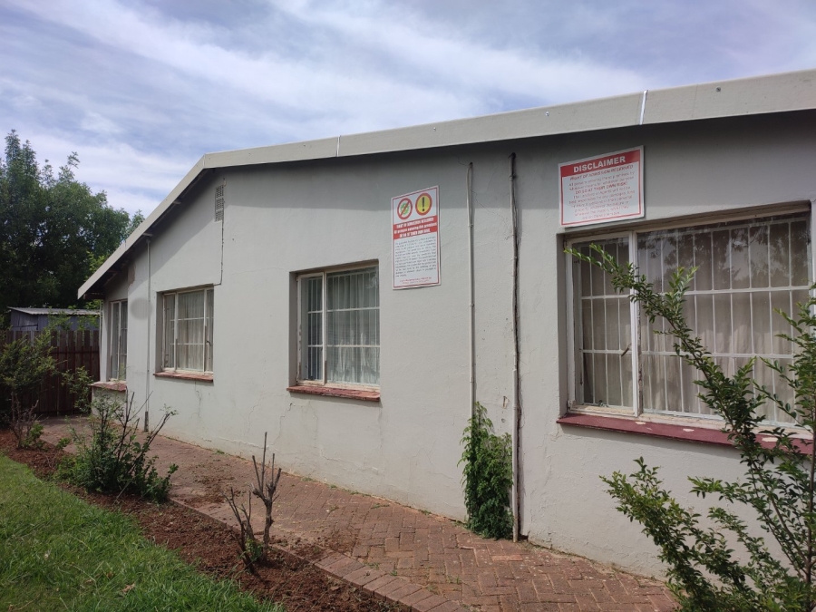 8 Bedroom Property for Sale in Brandwag Free State